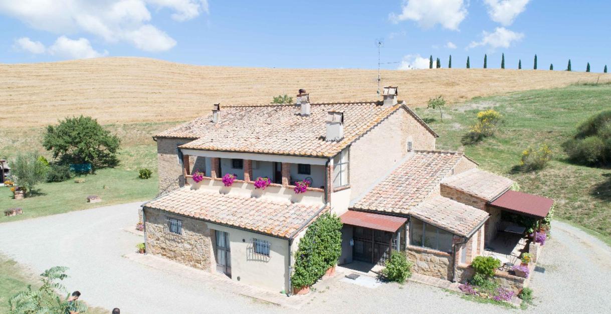 Agriturismo Poderino Сан-Куйрико-д'Орча Экстерьер фото